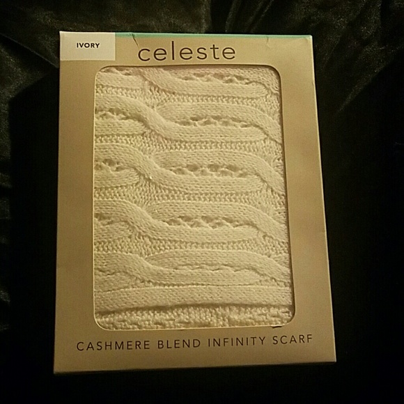 Celeste cashmere scarf