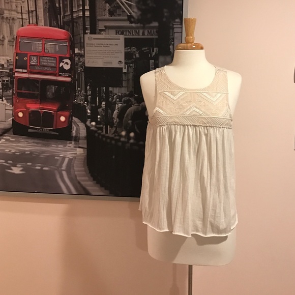 American Eagle cream tank