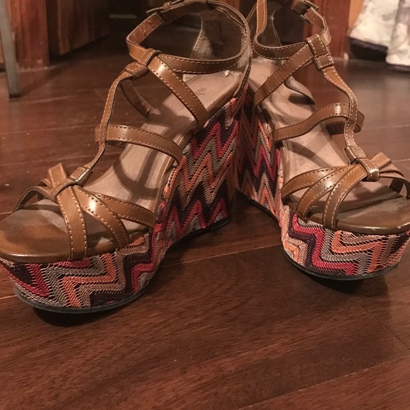 Shï By Jouneys Neutral Wedges