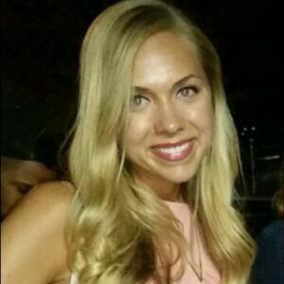 Meet your Posher, Justine