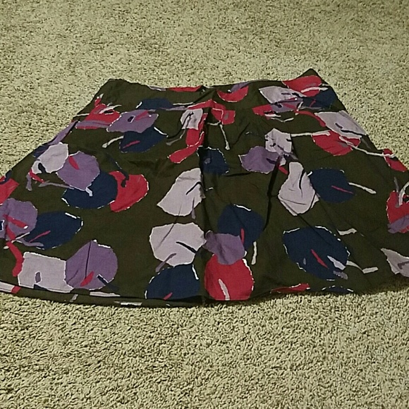 A fun skirt for an interview or just going out. - Picture 1 of 1