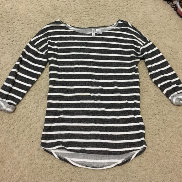 3/4 sleeve striped pullover