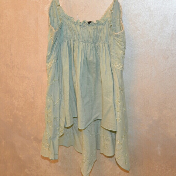 Asymmetrical Hem Tank Top with Embroidered Details - Picture 5 of 5