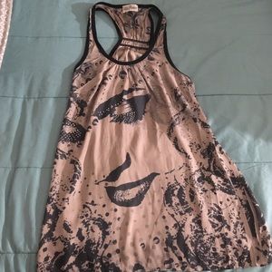 Love culture sleeveless shirt