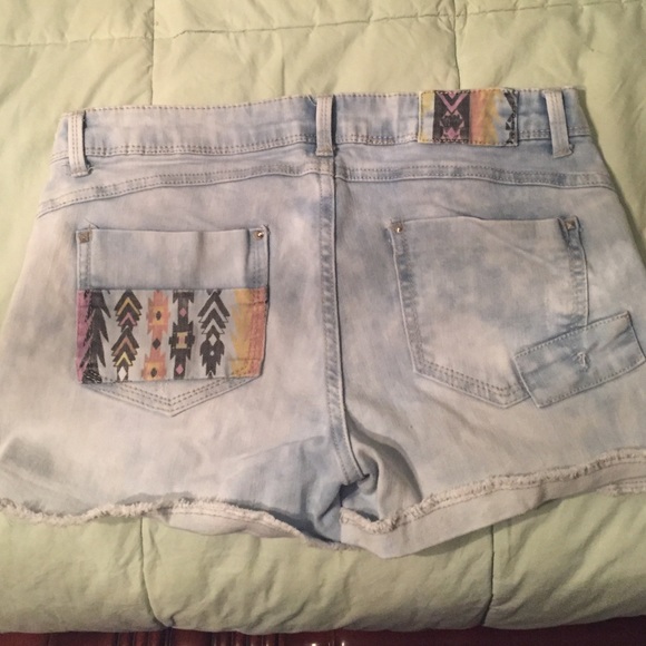 Shorts - Picture 2 of 2