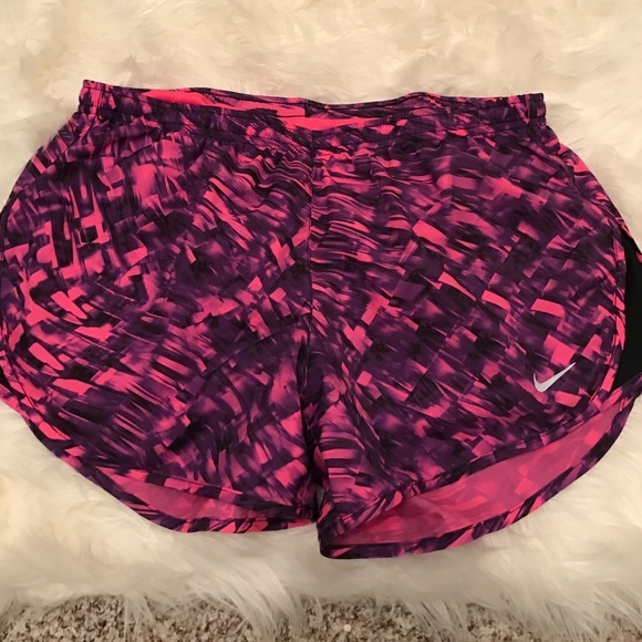 Nike dri fit shorts size small