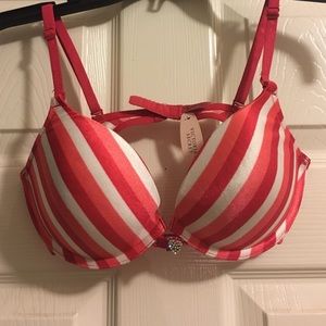 Victoria's Secret candy cane bra ❤