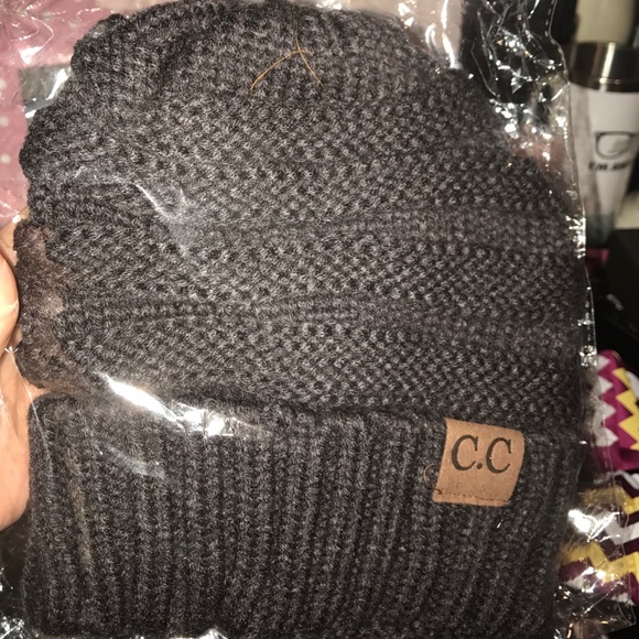 C.C. BEANIE BROWN 💗 - Picture 1 of 2
