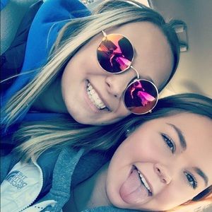 Meet your Posher, Madi