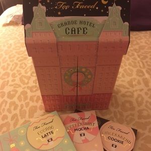 Too Faced Hotel Grande Café