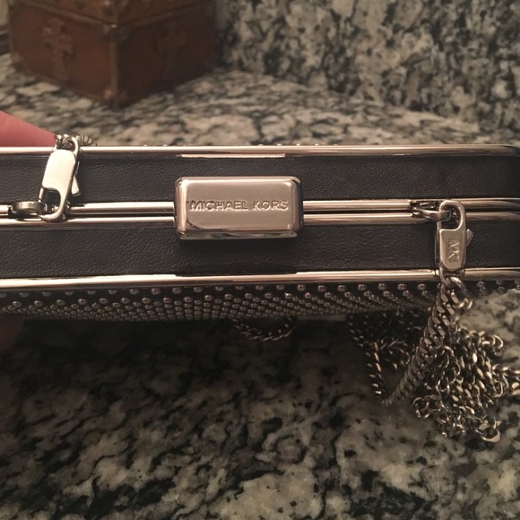 Small MK purse - Picture 2 of 4