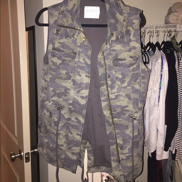 Camo vest
