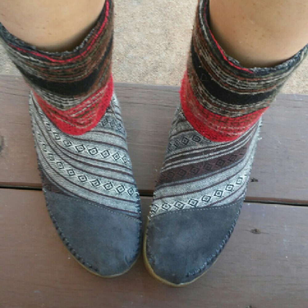 TOMS "Nepal" Jacquard Print Boots- CUTE!