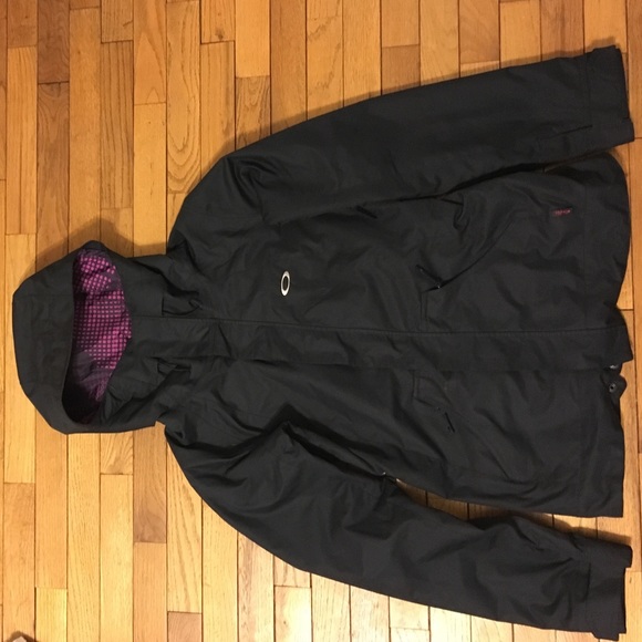Women's Oakley Snowboarding Jacket