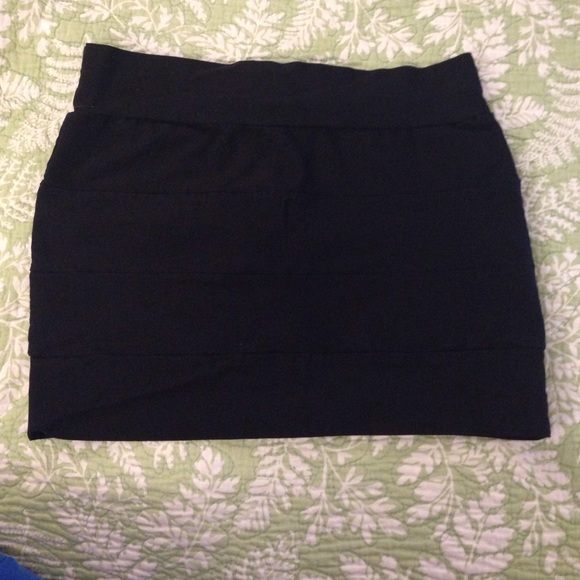 LAST CALL EXPIRES 11/15 Forever 21 black mini pencil skirt - Picture 3 of 3