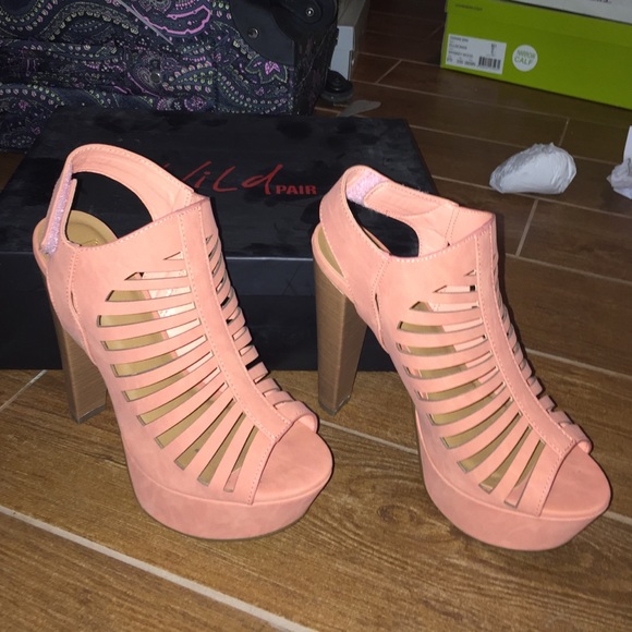 Salmon gladiator platform sandal - Picture 1 of 2