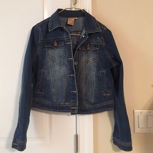 Short Distressed Jean Jacket, L