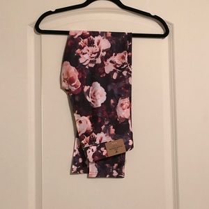 American Eagle floral leggings