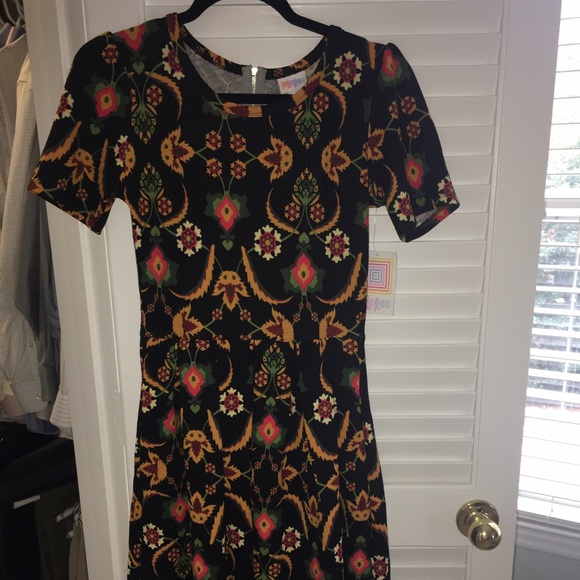 LuLaRoe Amelia Dress sz S. New with tags.