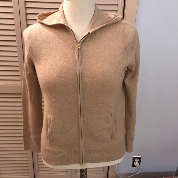 J. Crew Sweaters - 🎉J. Crew Italian Cashmere sweater🎉