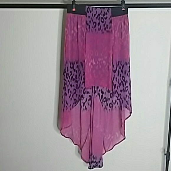 NO BOUNDARIES Asymmetrical Skirt