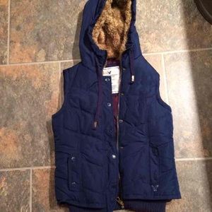 Navy puffy vest