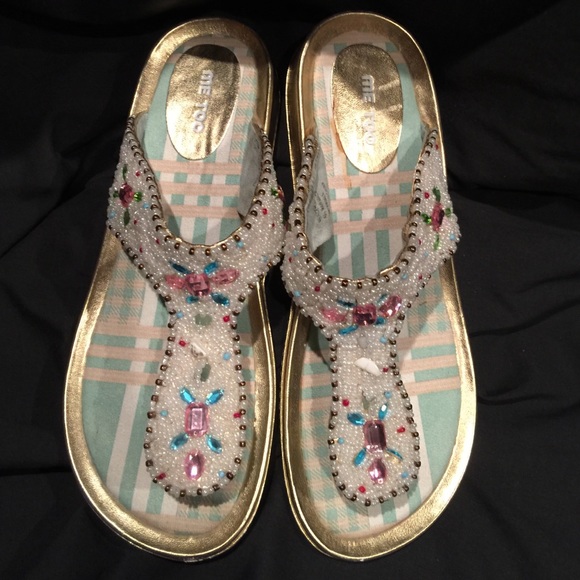 Beaded sandals - Picture 2 of 4