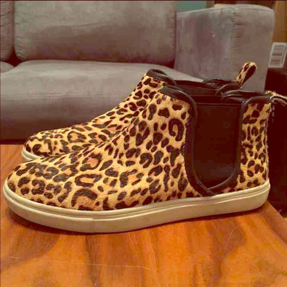 Leopard print Steve Madden!