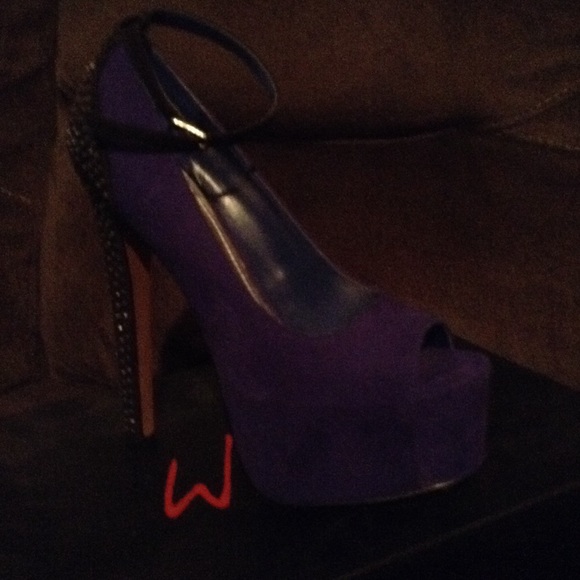 Wild Pair Heels - Picture 2 of 3