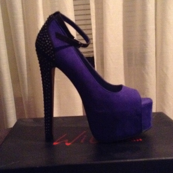 Wild Pair Heels - Picture 3 of 3