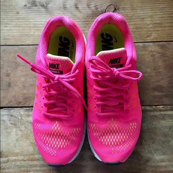 Women Nike Pegasus 31 | Size 8 |