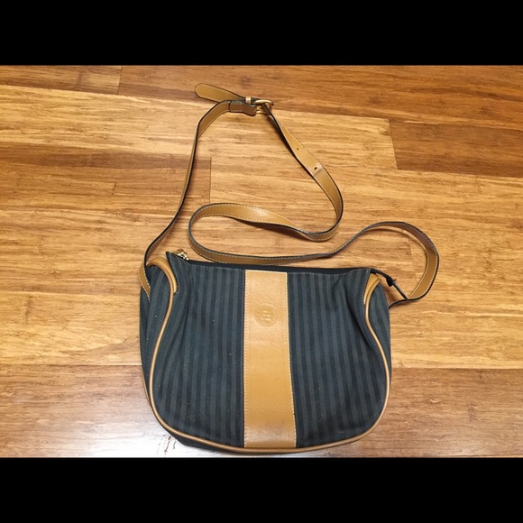 8 Vintage Bags from Gucci, Fendi, Doony and burke - Picture 7 of 8