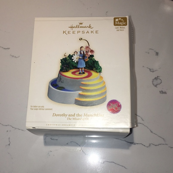 Hallmark Keepsake Christmas Ornament: Wizard of Oz