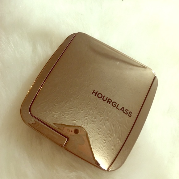 ▪️HOURGLASS LIGHTING BLUSH LUMIERE▪️