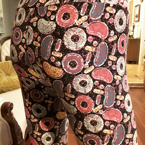 Lularoe Unicorn Rare Fruit loops leggings - Picture 3 of 4