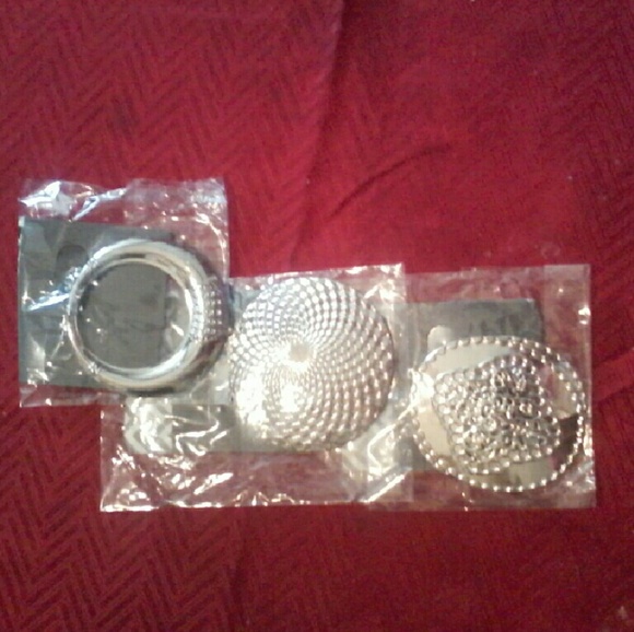 Earings bundle - Picture 1 of 1