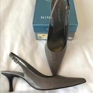 Nine West charcoal gray pumps size 7.5
