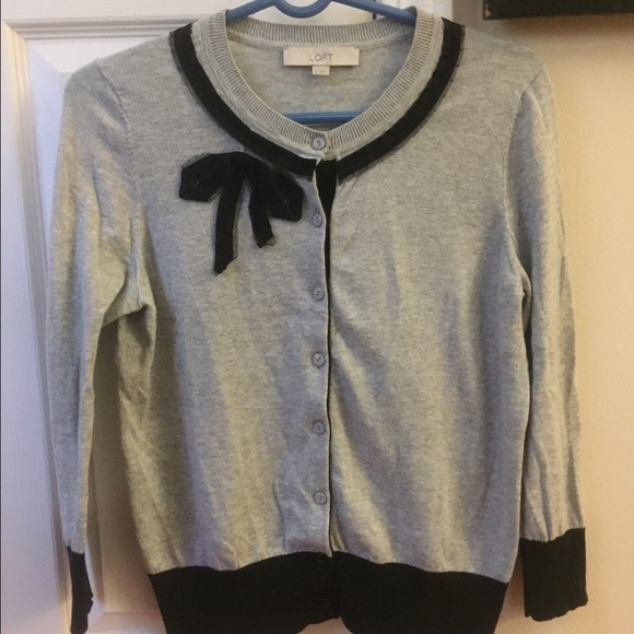 LOFT grey button down cardigan with black bow