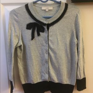 LOFT grey button down cardigan with black bow