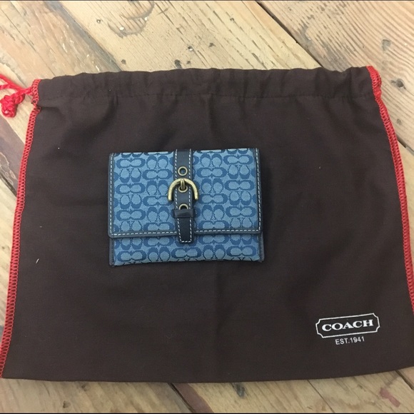 Coach wallet/card carrier