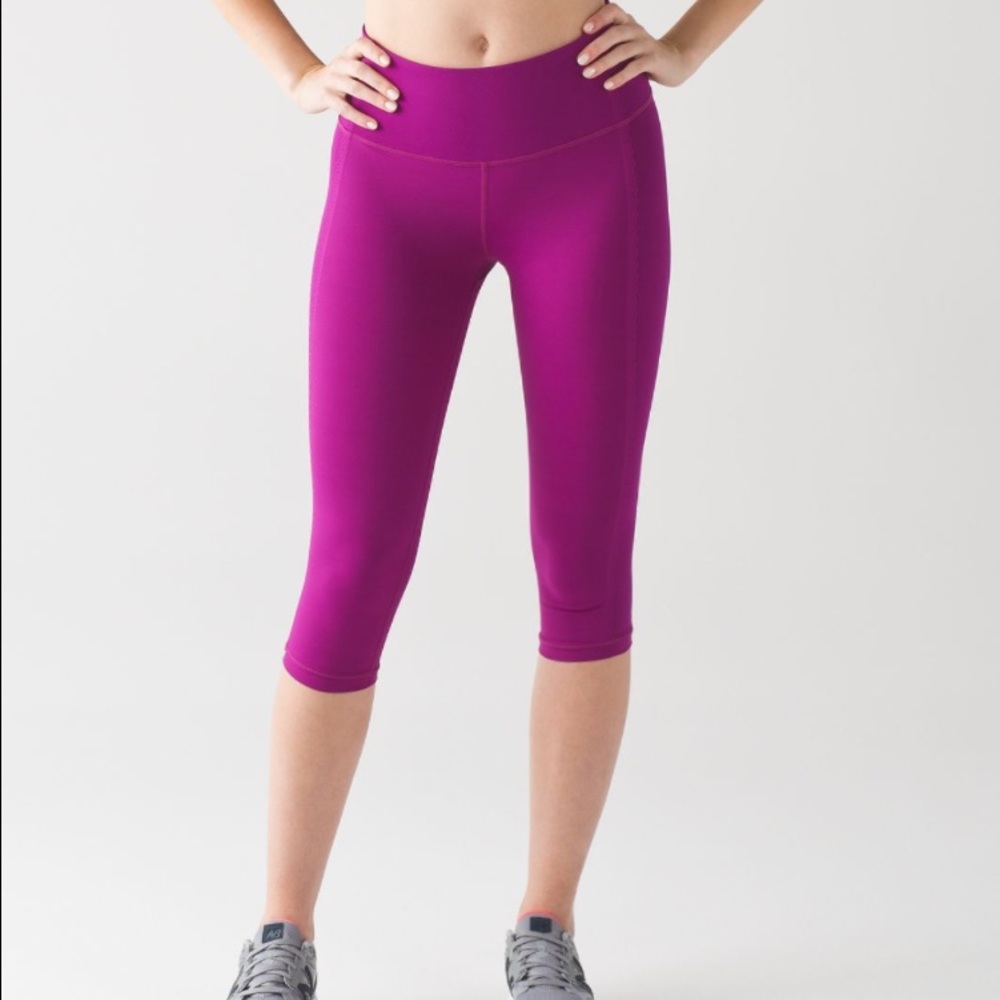Lulu lemon fast times 17" crop