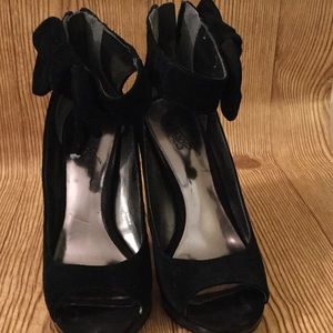 JUST LOWERED🎉🎉 ❤️Carlos Santana Heels❤