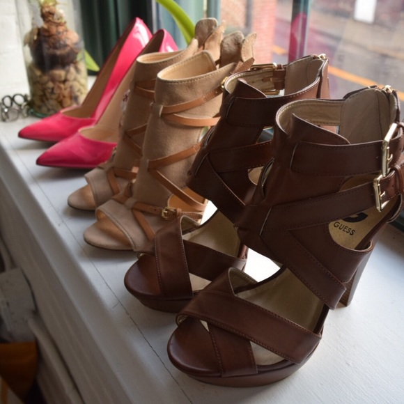 Meet your Posher, Megan - Picture 5 of 5