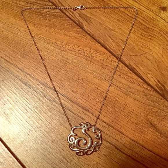 💕💕Silver "S" Pendant Necklace