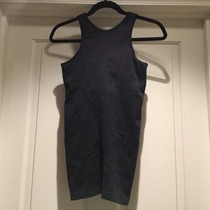 Lululemon black workout tank w/ built in shelf bra