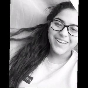 Meet your Posher, Gaby