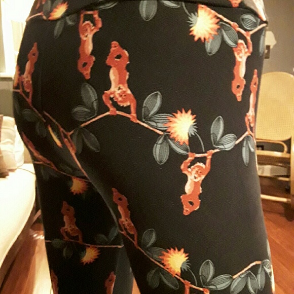 Lularoe Unicorn Rare  Hanging Monkey leggings - Picture 4 of 4
