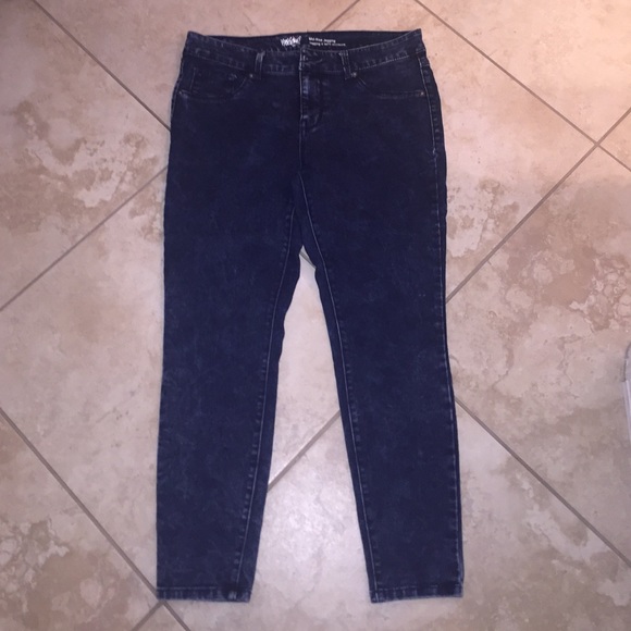 Jeans - Picture 2 of 3