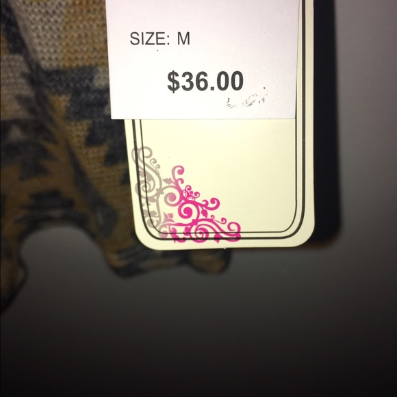 Aztec multicolor fly away sweater NWT sz M - Picture 3 of 3