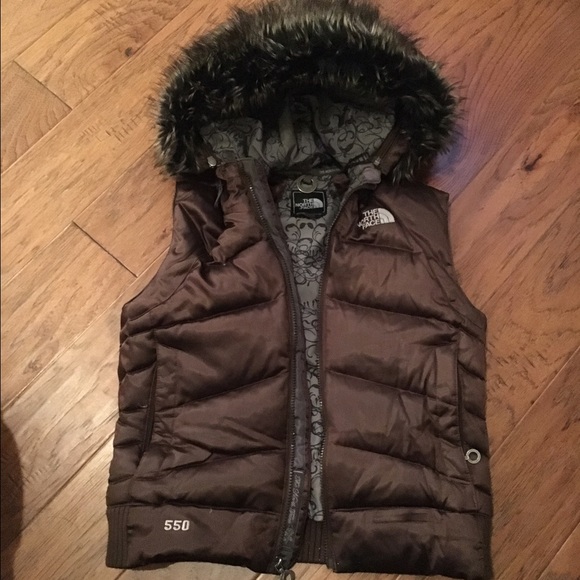 The North Face 550 down vest faux fur hood